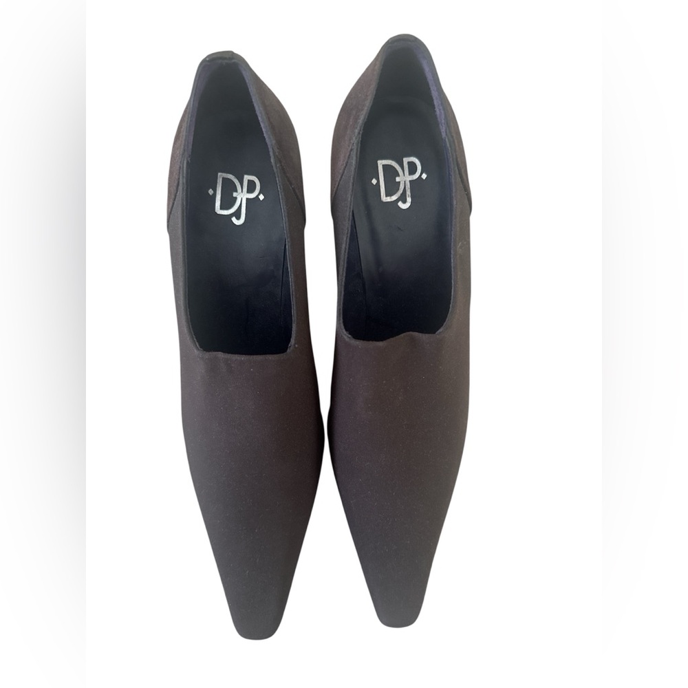 Donald Pliner Brown Stretch Suede Heels Shoes Ladies 8 NWOT Pointed Toe Preppy